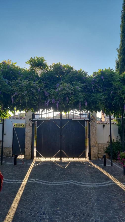 Tabor 2 Garden & Parking Apartment Napoli Exterior foto